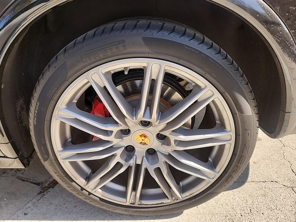 2017 Porsche Cayenne GTS AWD