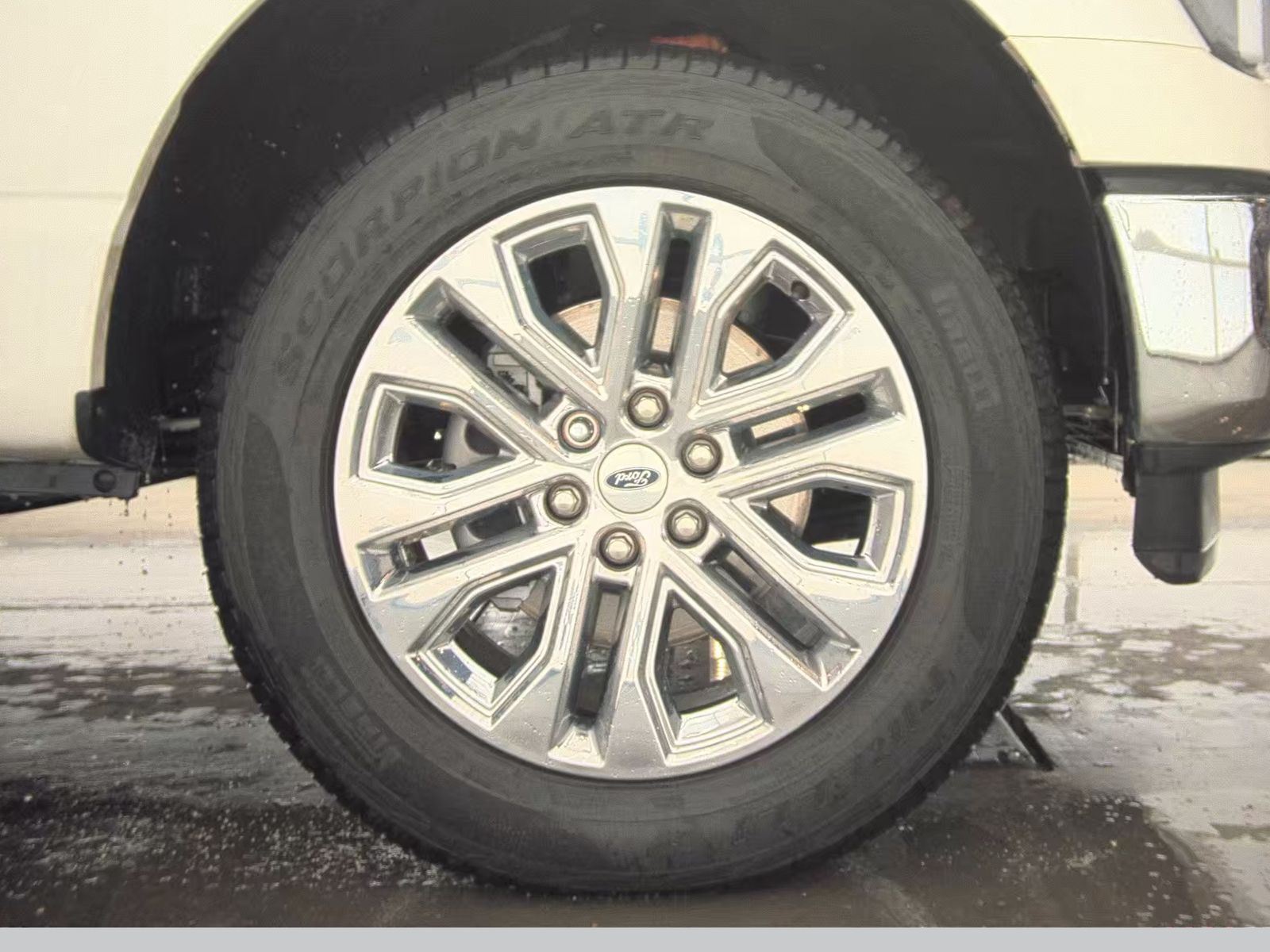 2024 Ford F-150 Hybrid Lariat AWD