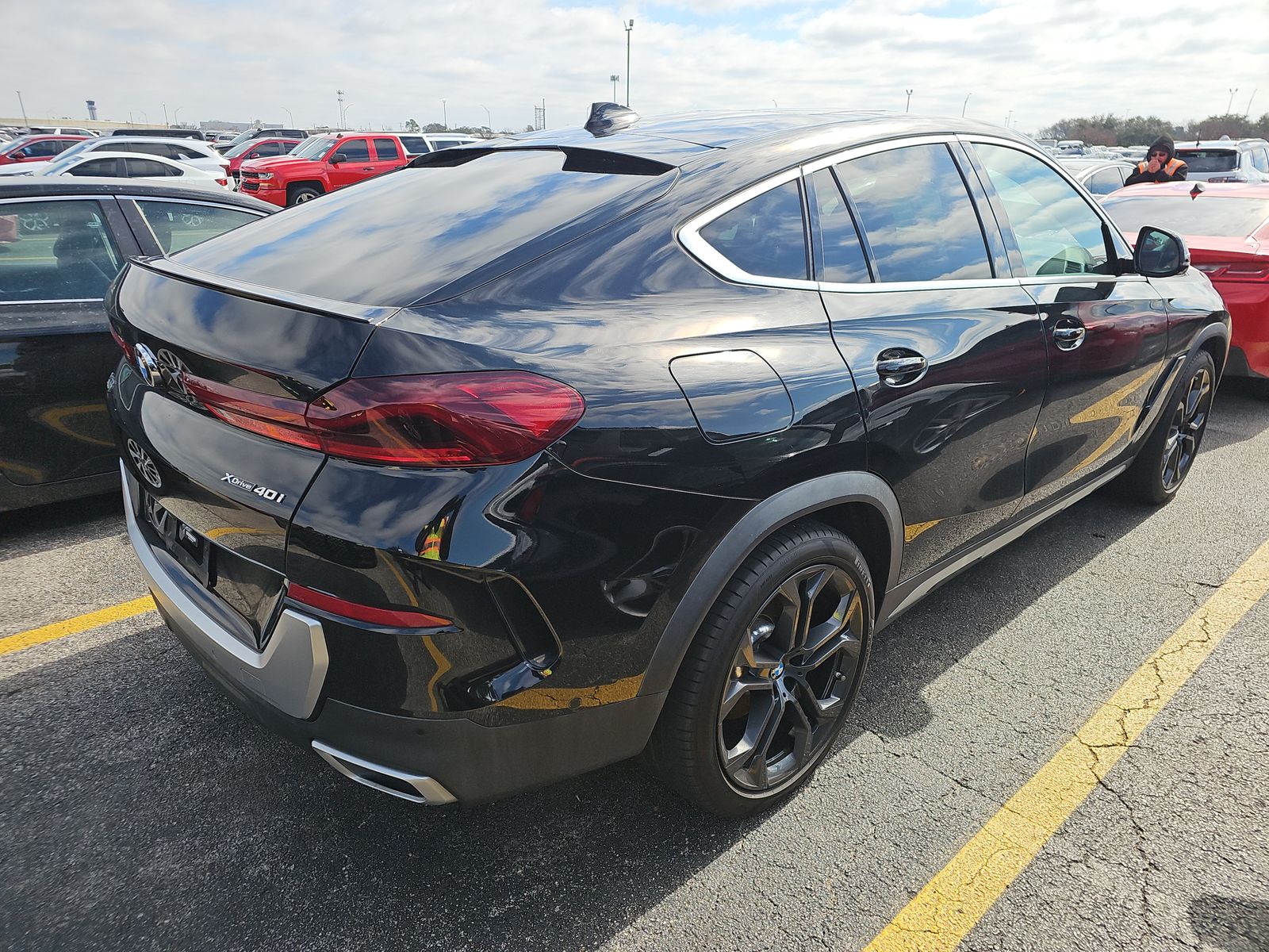 2022 BMW X6 xDrive40i AWD