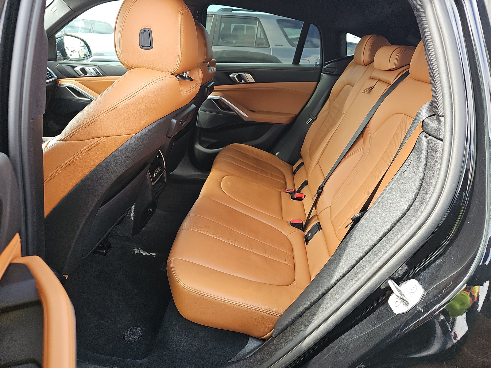 2022 BMW X6 xDrive40i AWD