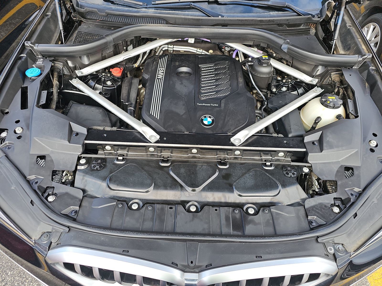 2022 BMW X6 xDrive40i AWD