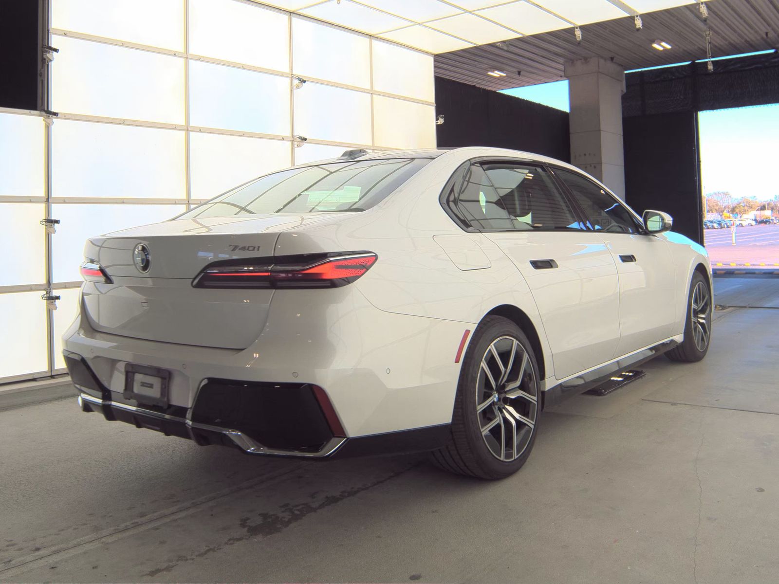 2025 BMW 7 Series 740i RWD