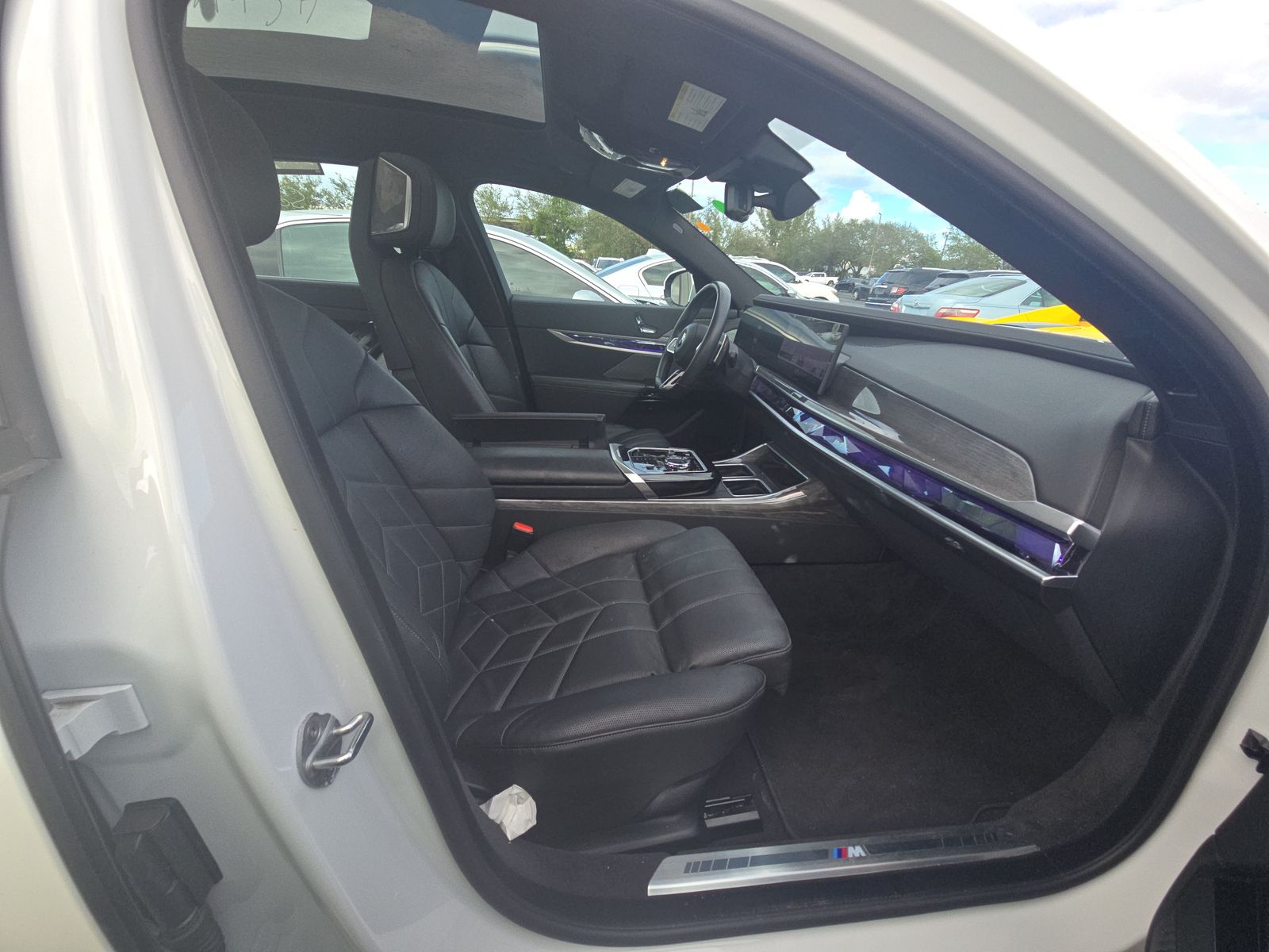 2025 BMW 7 Series 740i RWD