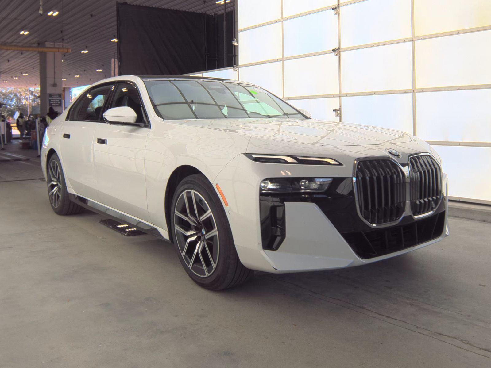 2025 BMW 7 Series 740i RWD