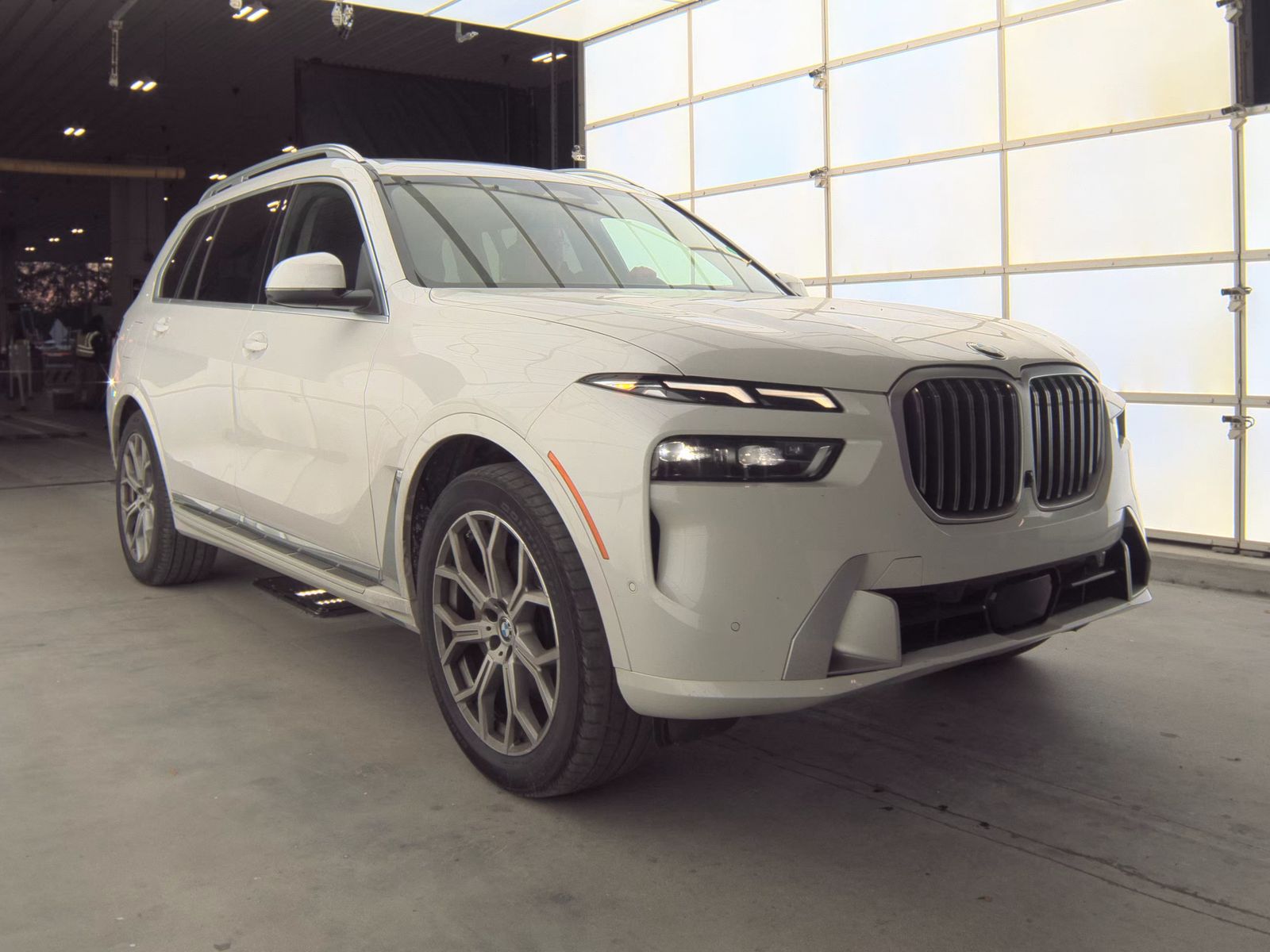 2025 BMW X7 xDrive40i AWD