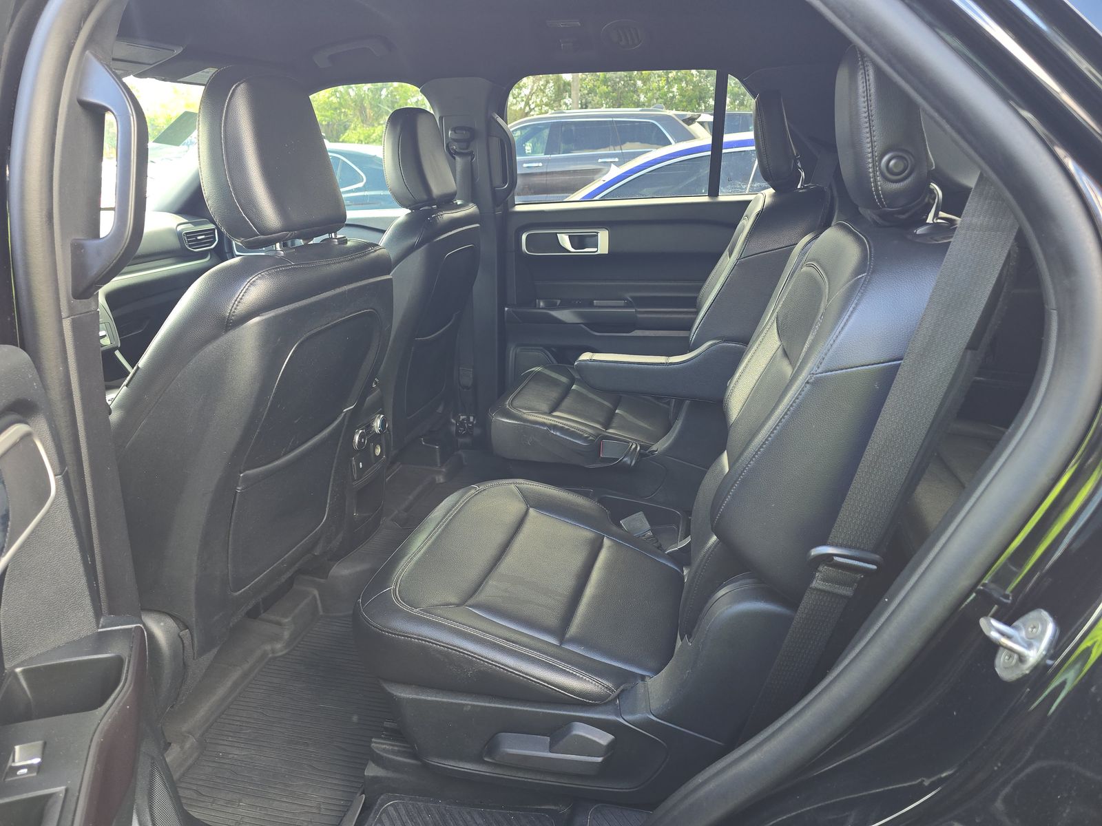 2020 Ford Explorer XLT RWD