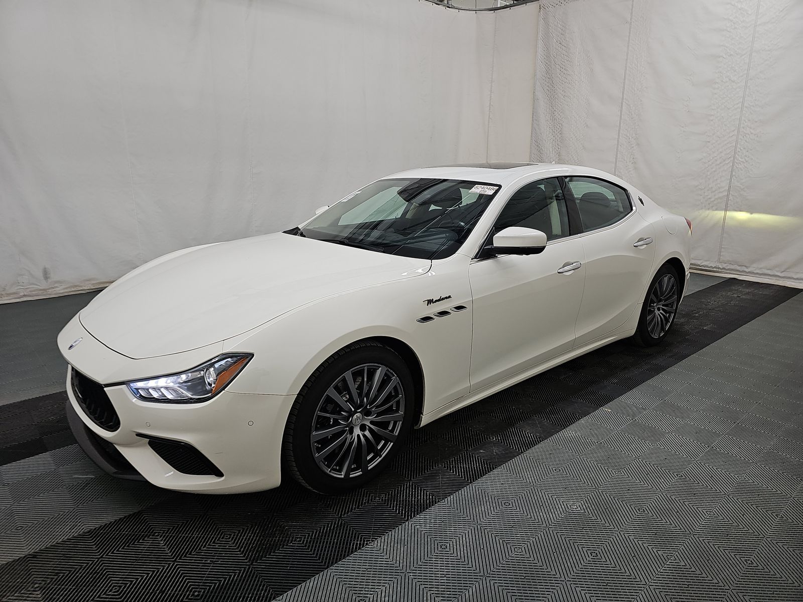 2022 Maserati Ghibli Modena Q4 AWD