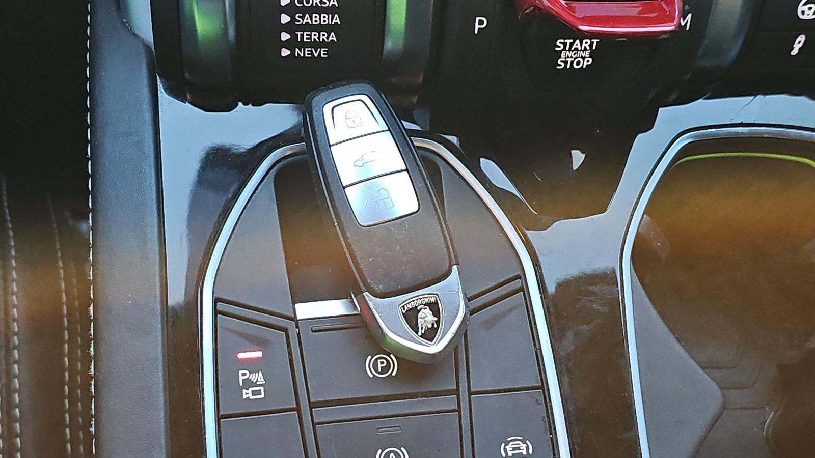 2019 Lamborghini Urus Base AWD