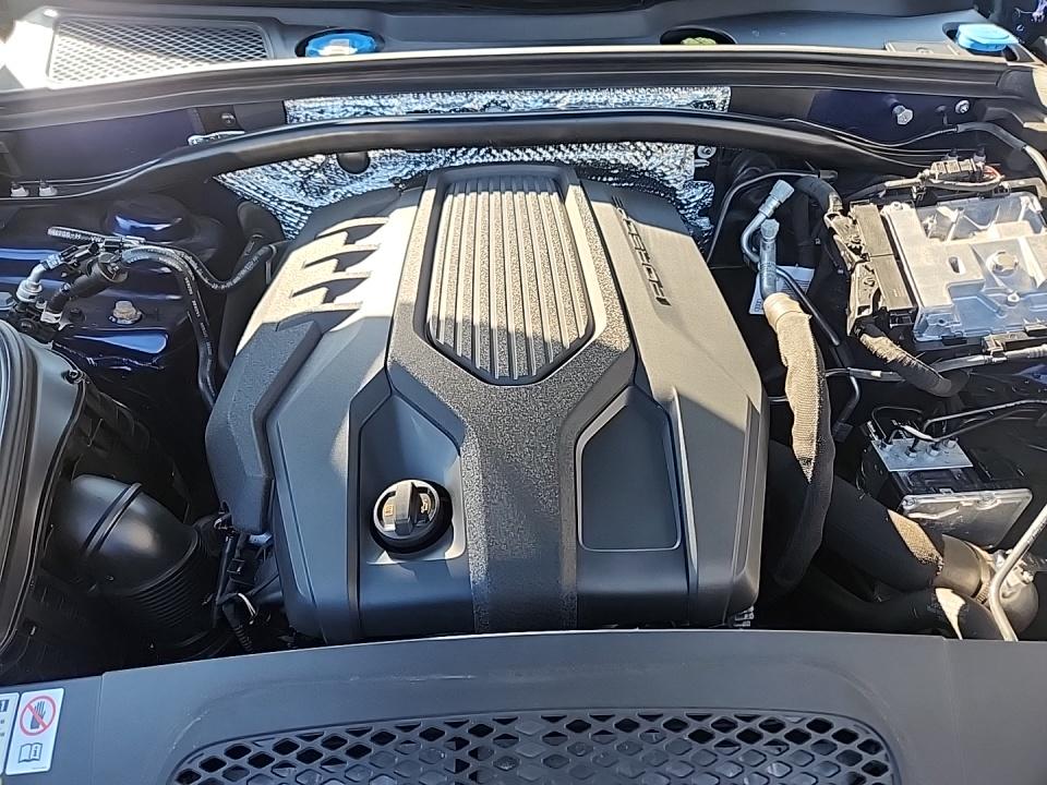 2022 Porsche Macan Base AWD