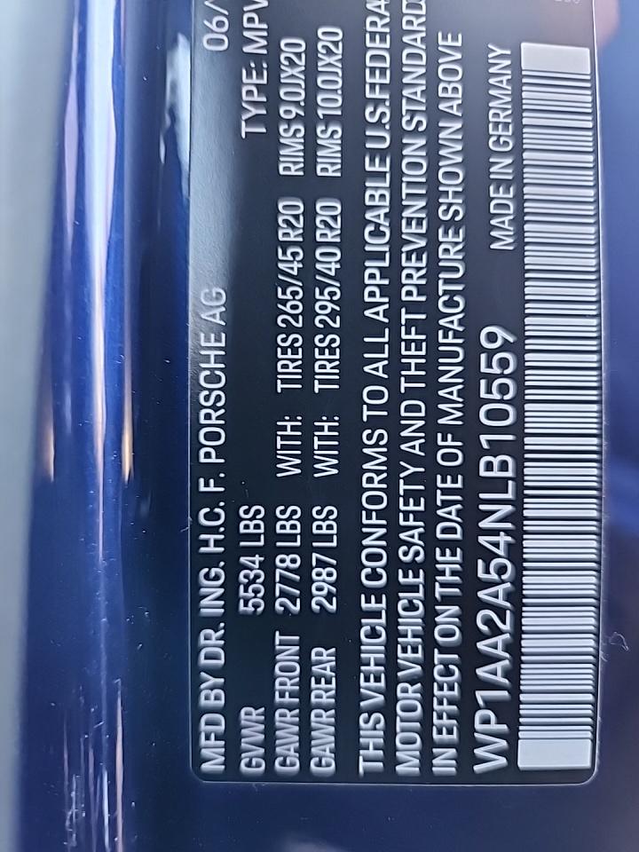 2022 Porsche Macan Base AWD