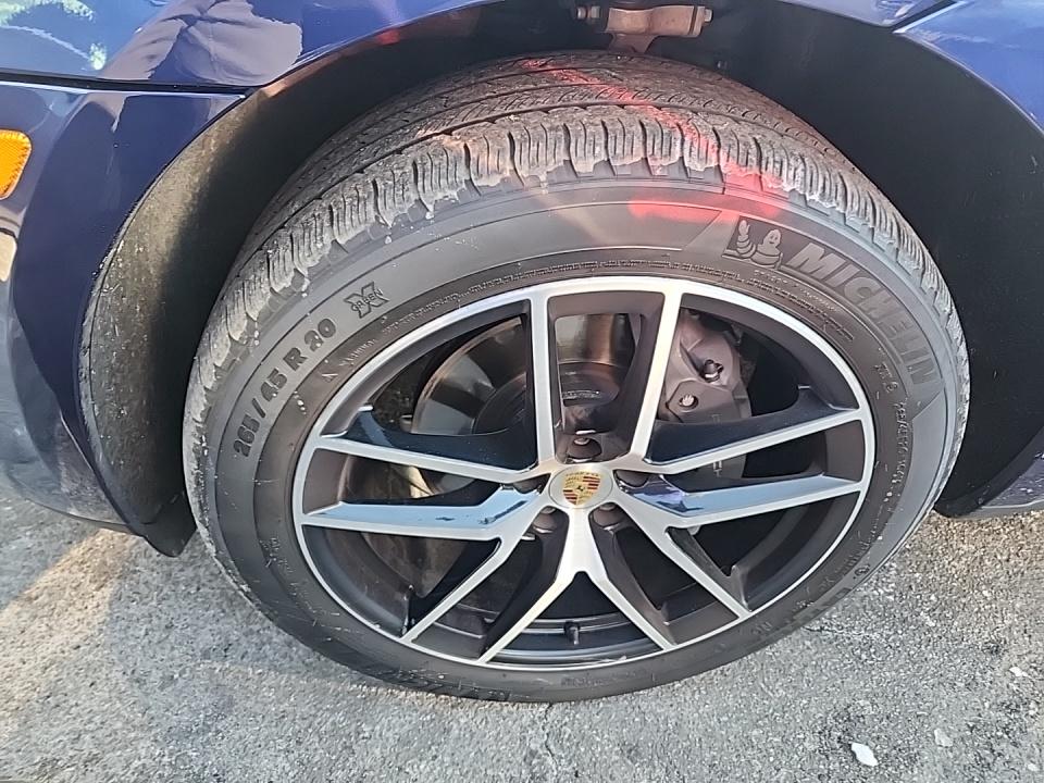 2022 Porsche Macan Base AWD