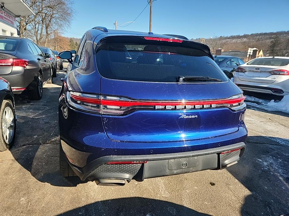 2022 Porsche Macan Base AWD