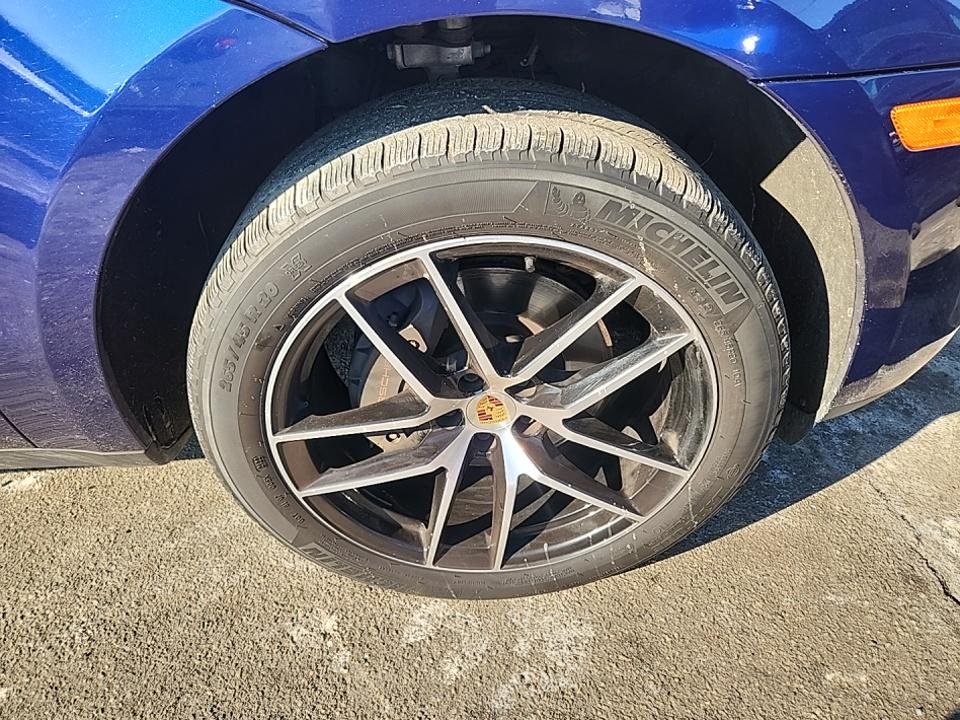 2022 Porsche Macan Base AWD