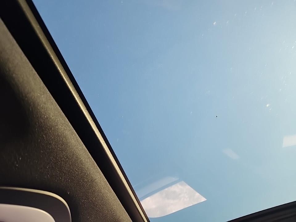 2022 Porsche Macan Base AWD