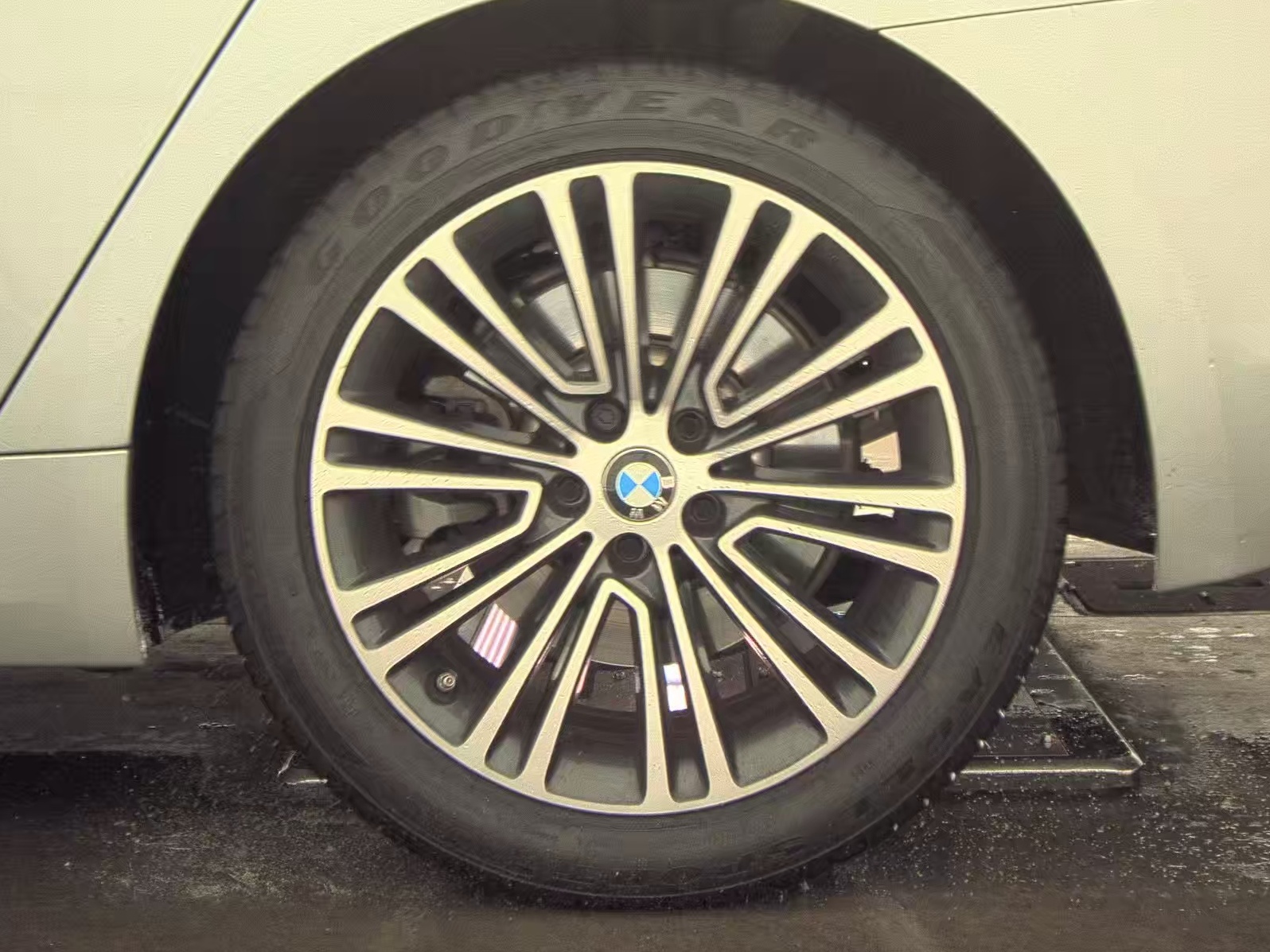 2019 BMW 5 Series 530i RWD