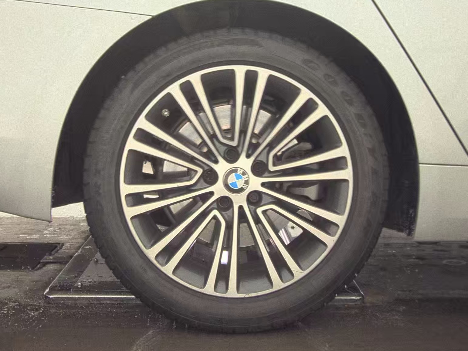 2019 BMW 5 Series 530i RWD