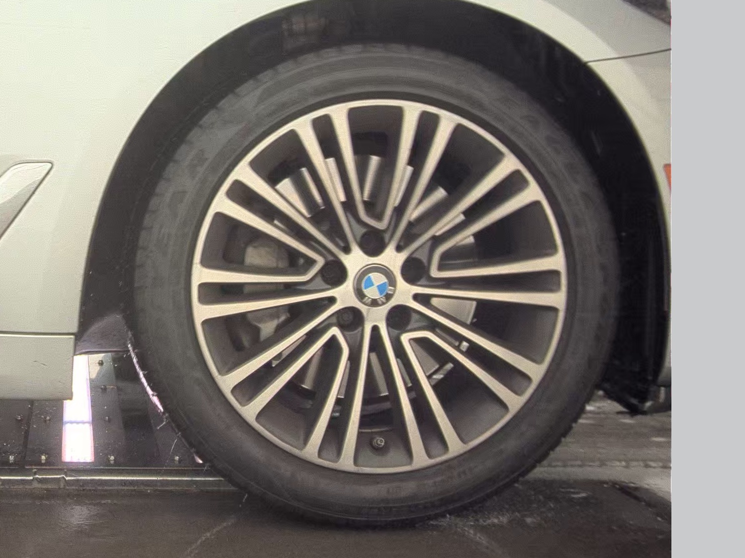 2019 BMW 5 Series 530i RWD
