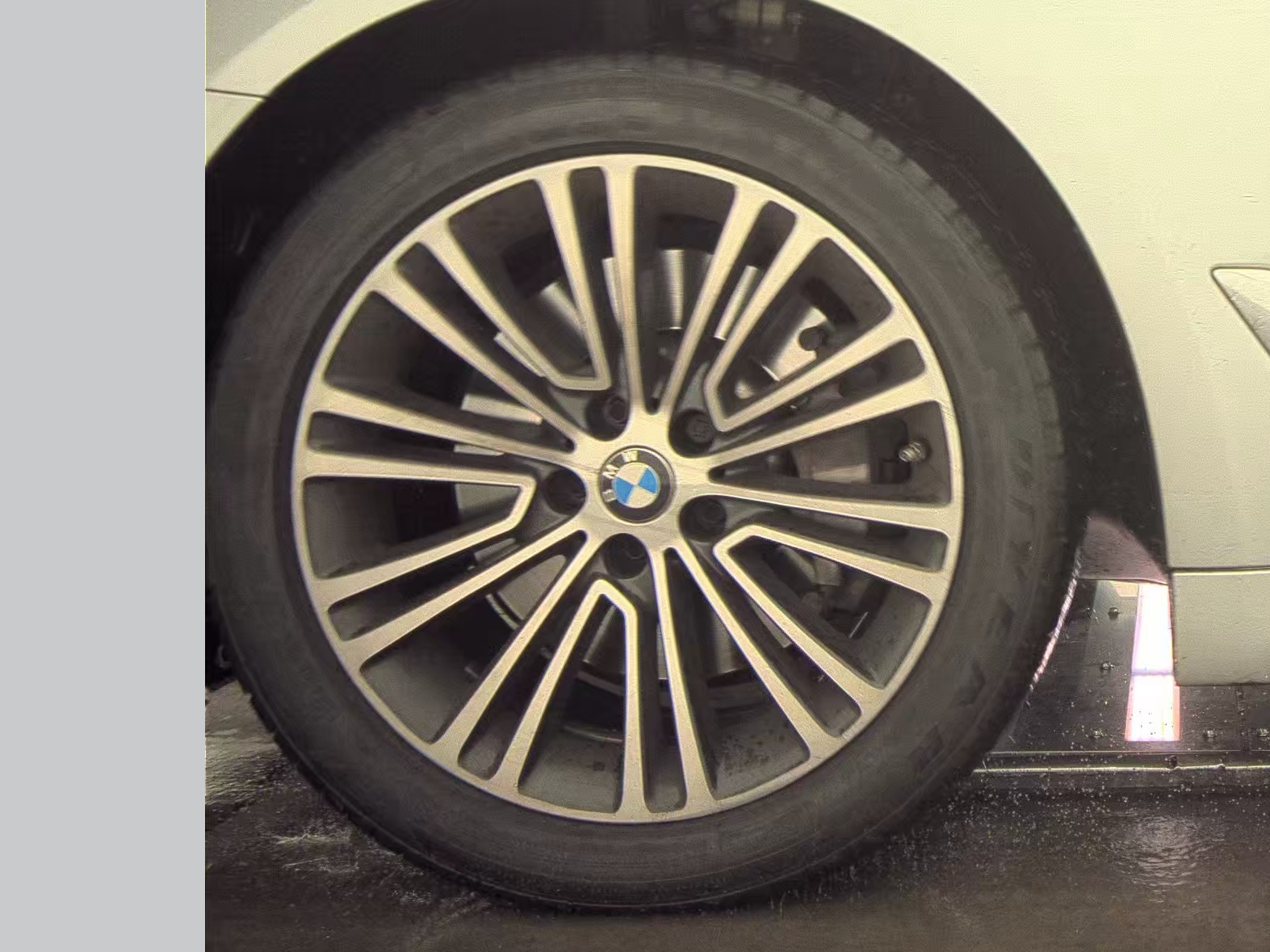 2019 BMW 5 Series 530i RWD