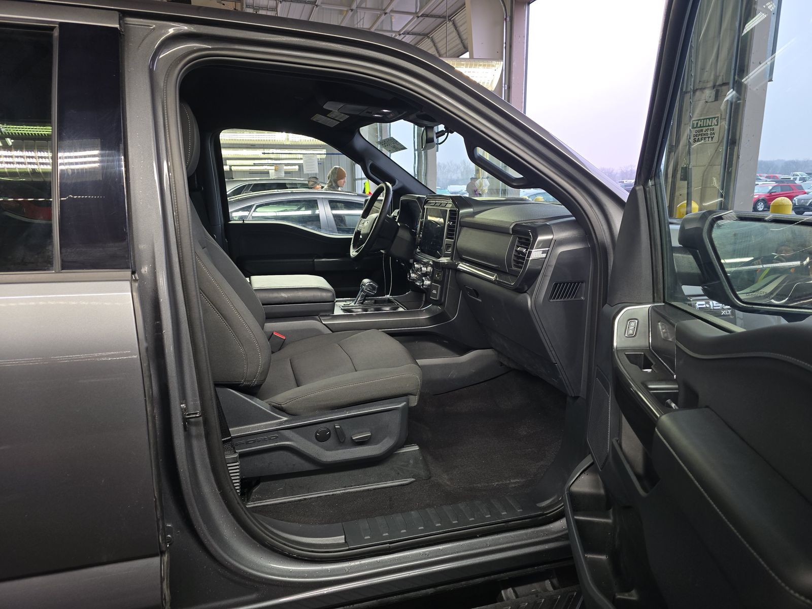 2023 Ford F-150 XLT AWD