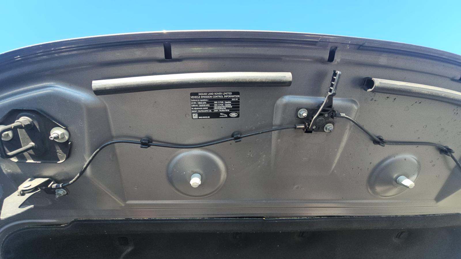 2023 Land Rover Range Rover SE LWB AWD