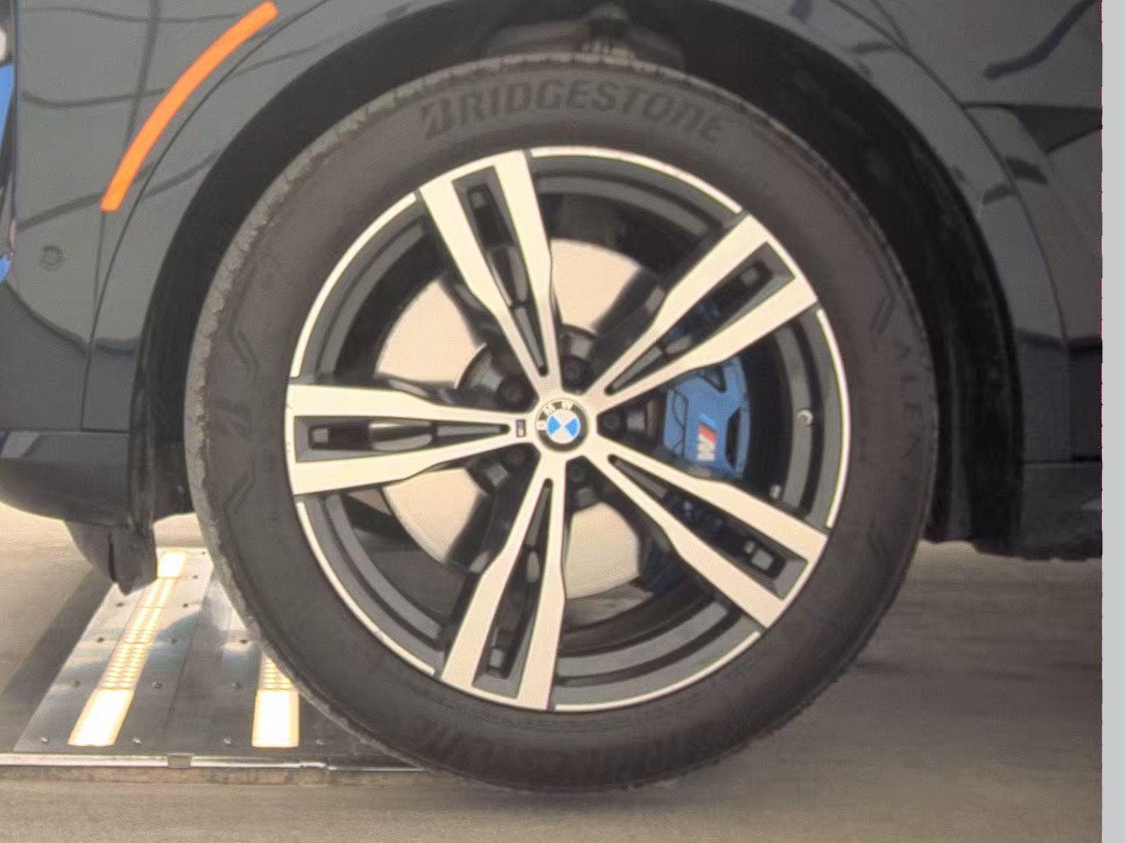 2023 BMW X7 xDrive40i AWD