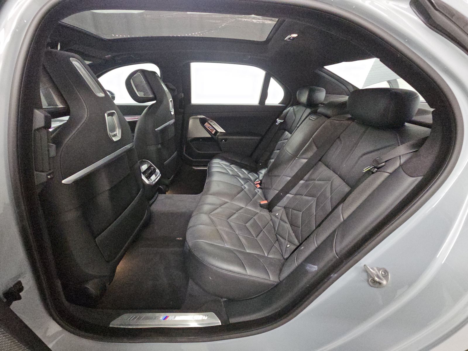 2023 BMW 7 Series 740i RWD