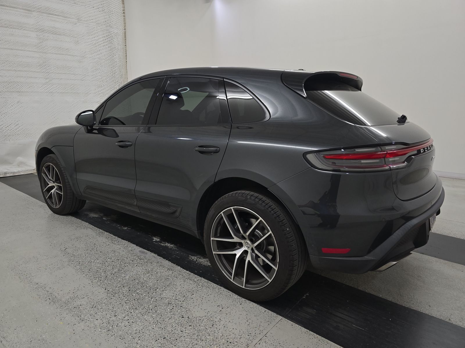 2022 Porsche Macan Base AWD