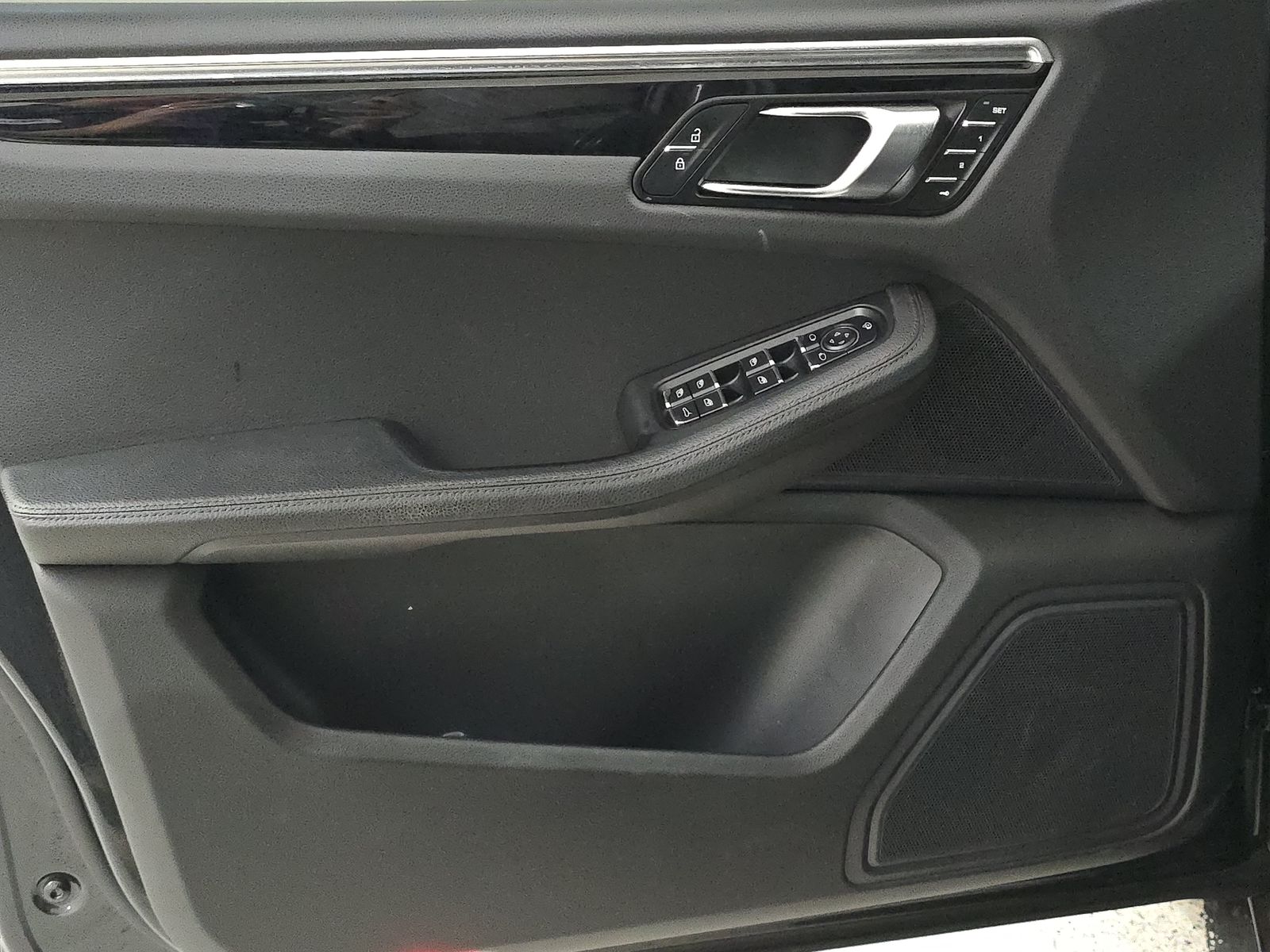 2022 Porsche Macan Base AWD