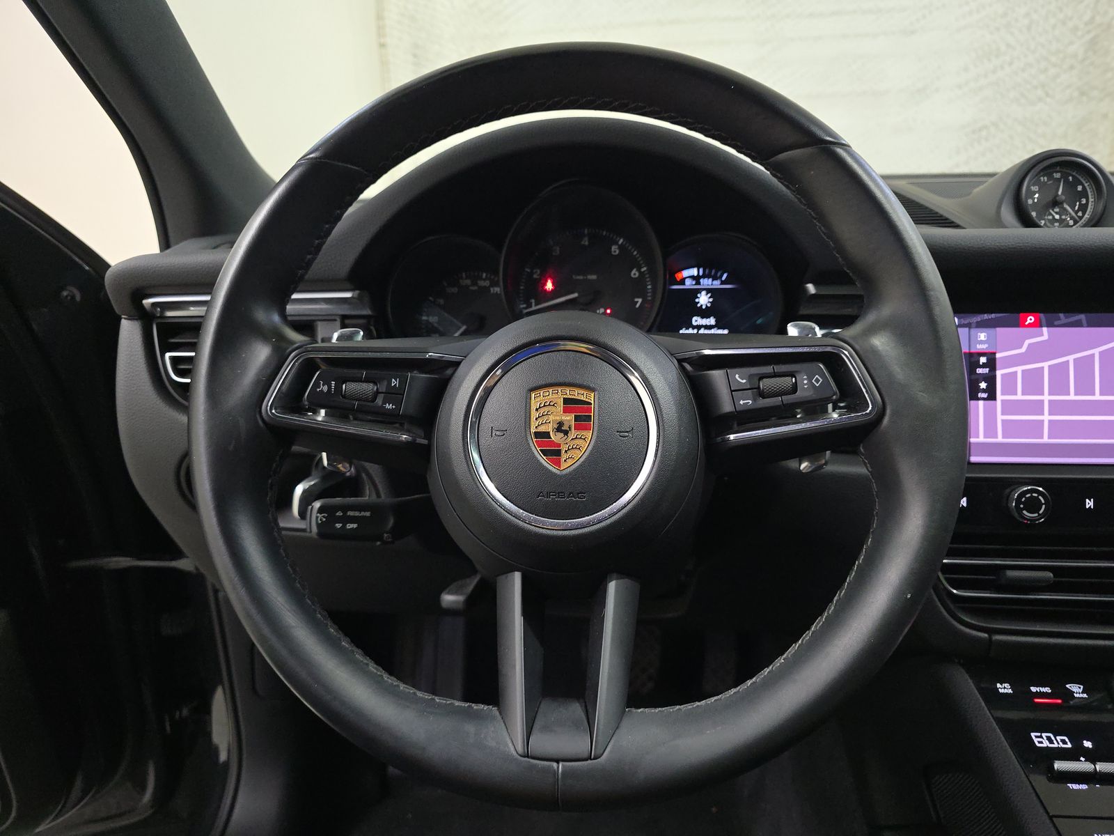 2022 Porsche Macan Base AWD