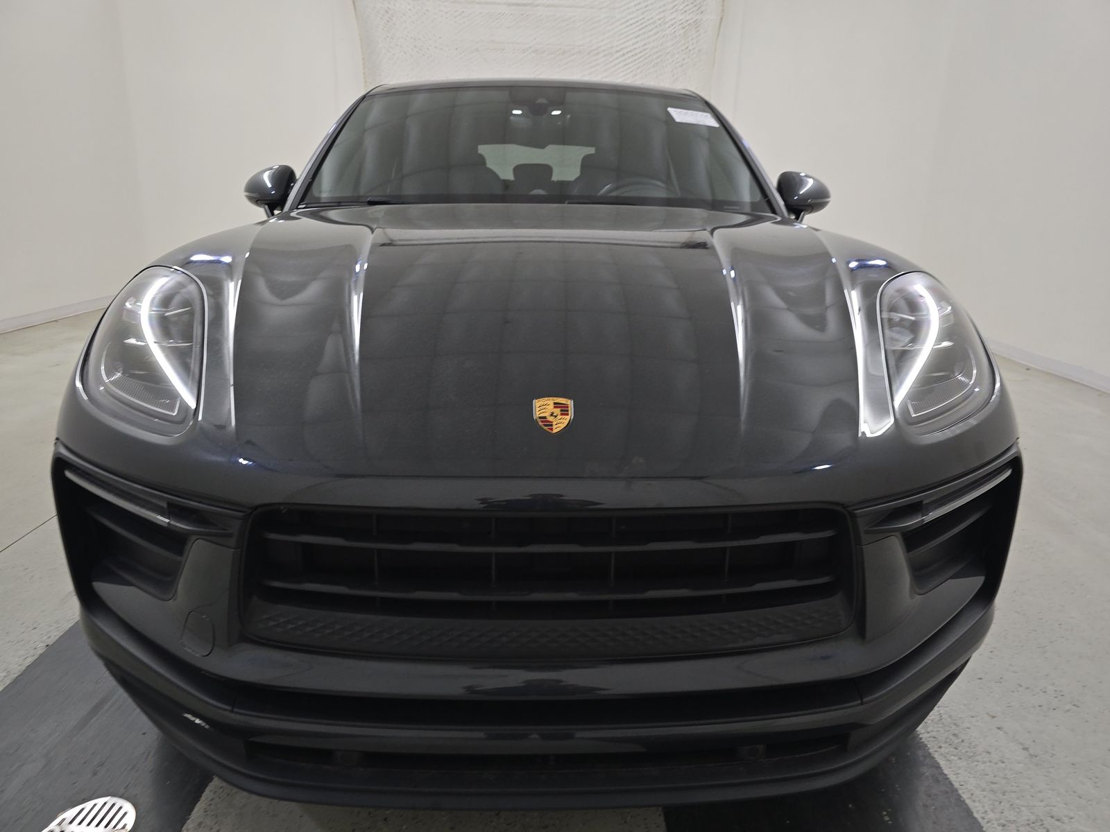 2022 Porsche Macan Base AWD