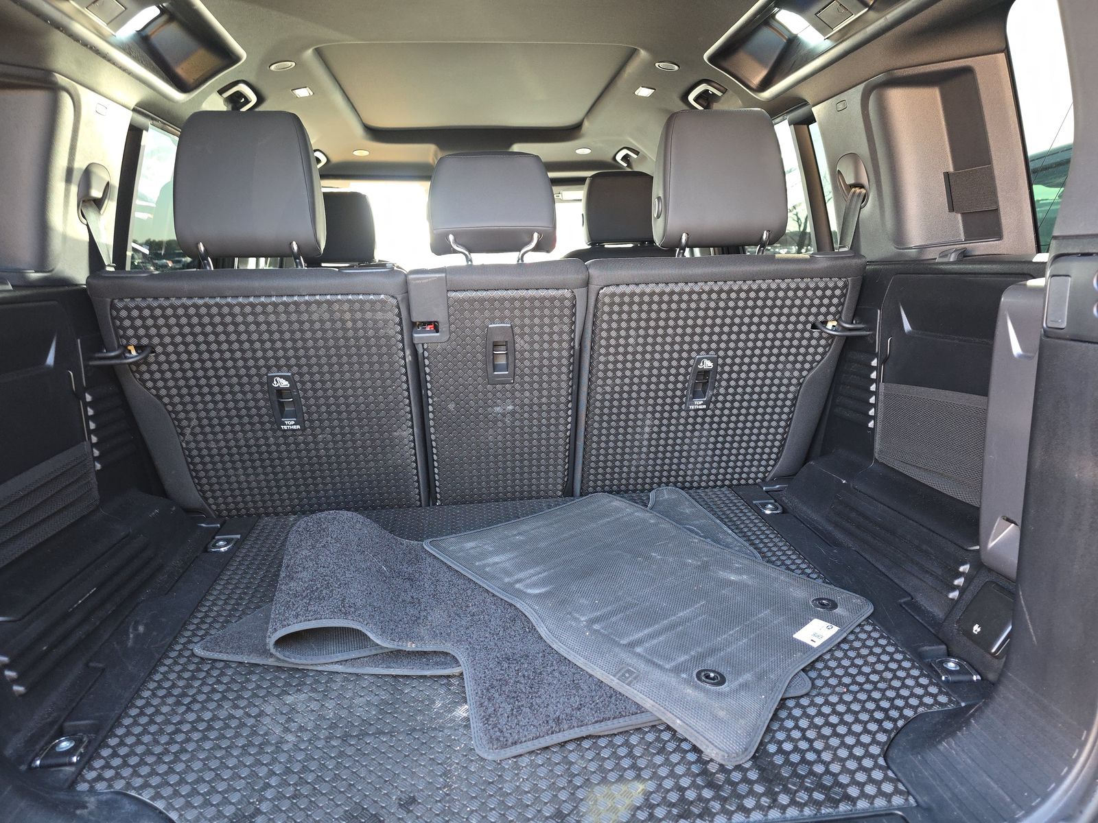 2025 Land Rover Defender 110 S AWD