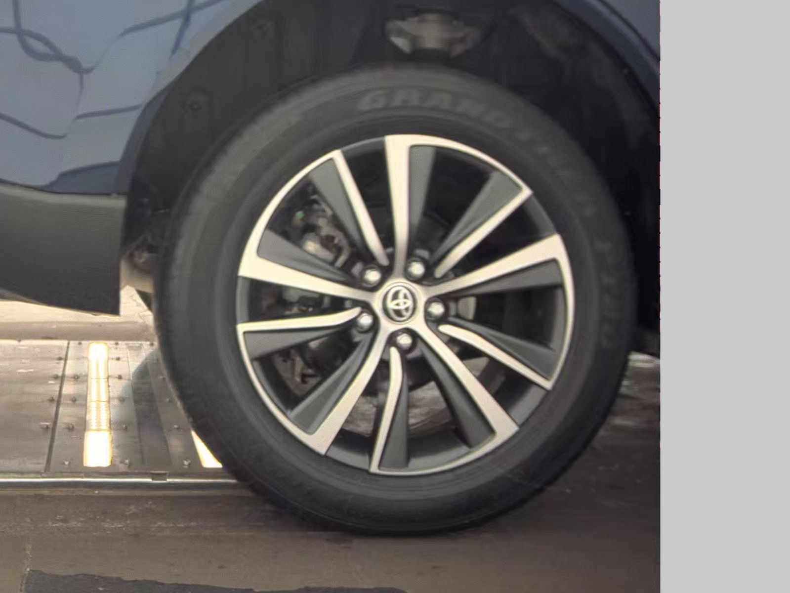 2023 Toyota Venza LE AWD