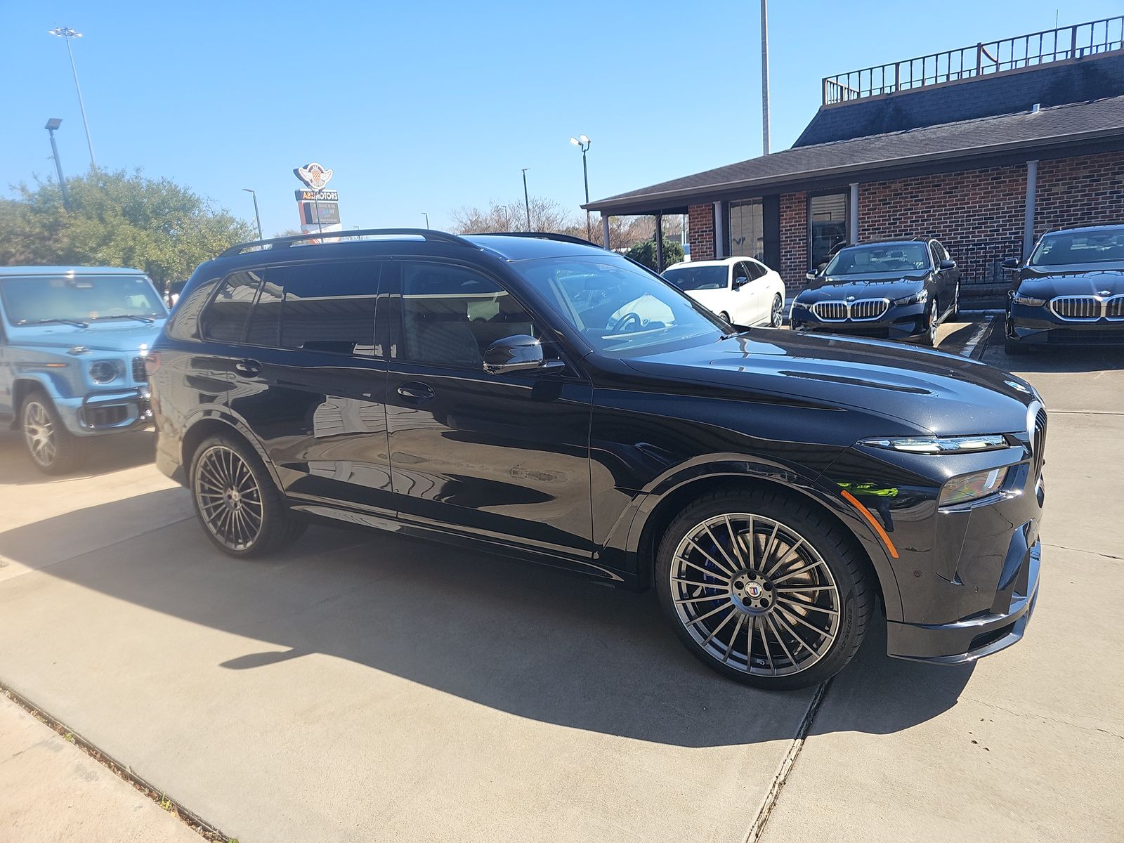 2025 BMW X7 ALPINA XB7 AWD