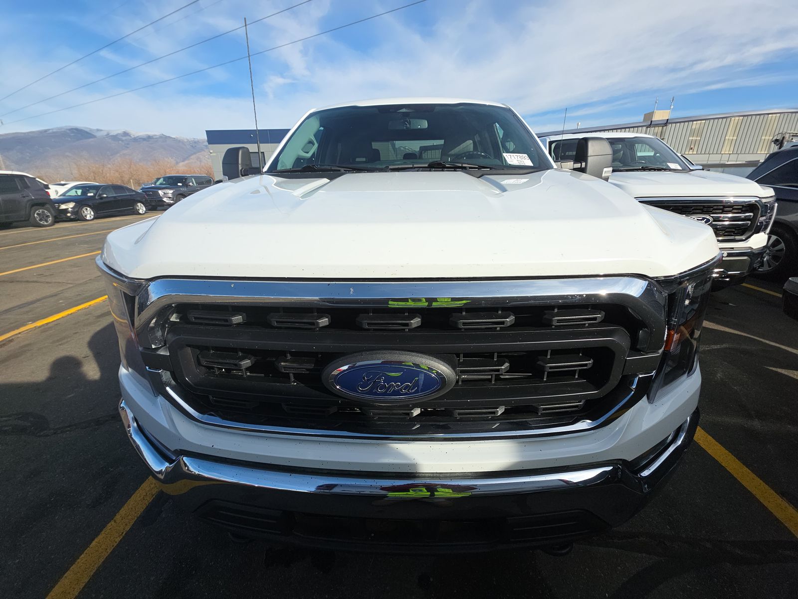 2023 FORD F150 XLT GAS WHITE SHORT BED SINGLE - Image 2