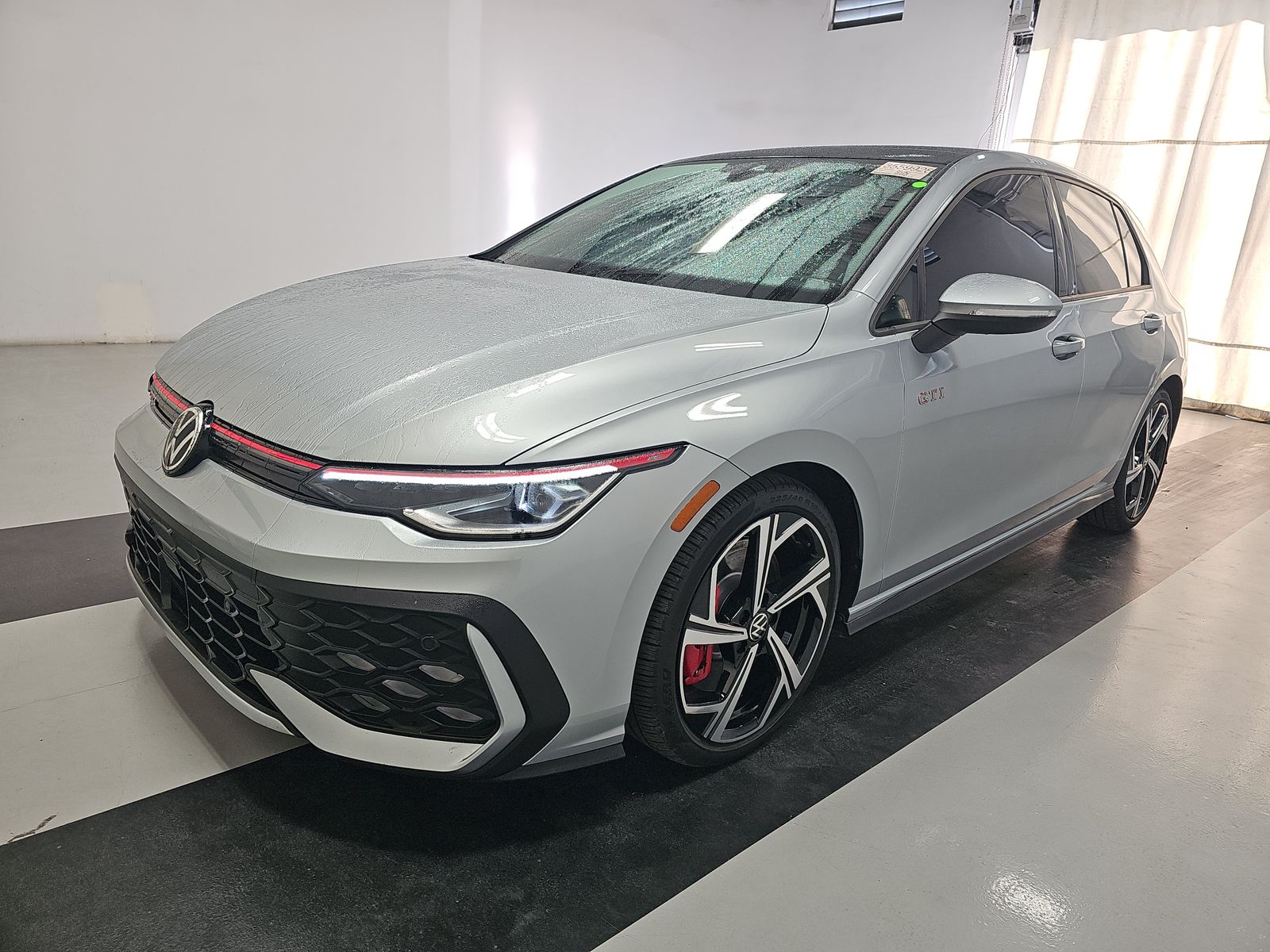 2025 Volkswagen Golf GTI 2.0T SE FWD