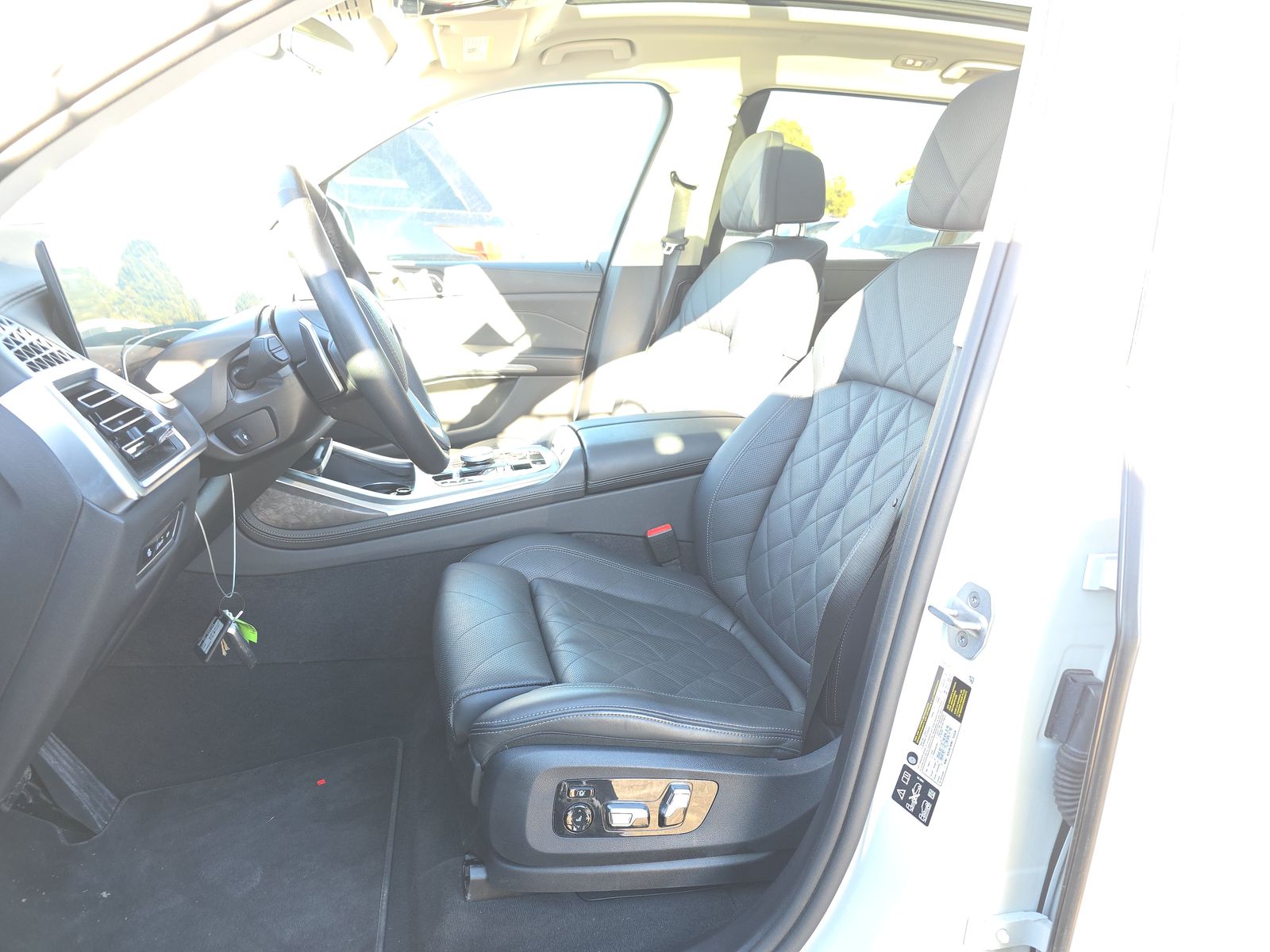 2025 BMW X7 xDrive40i AWD