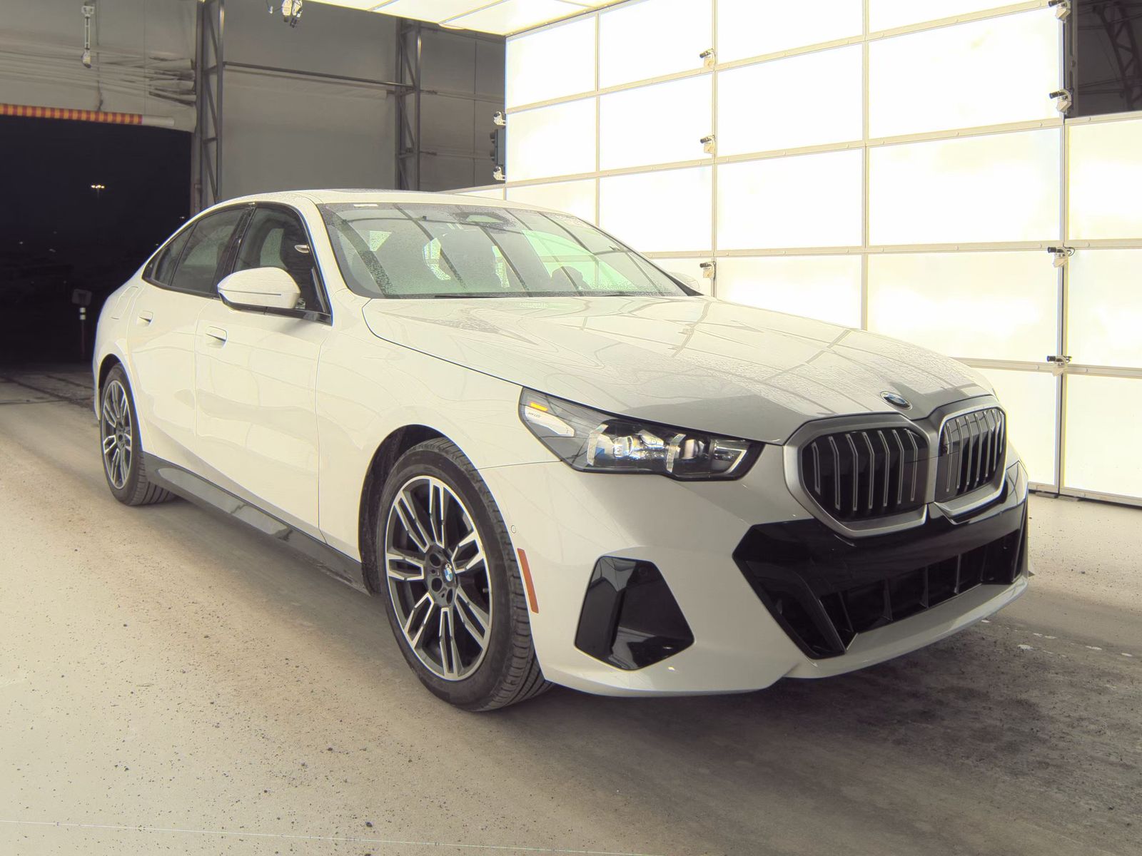 2025 BMW 5 Series 530i RWD