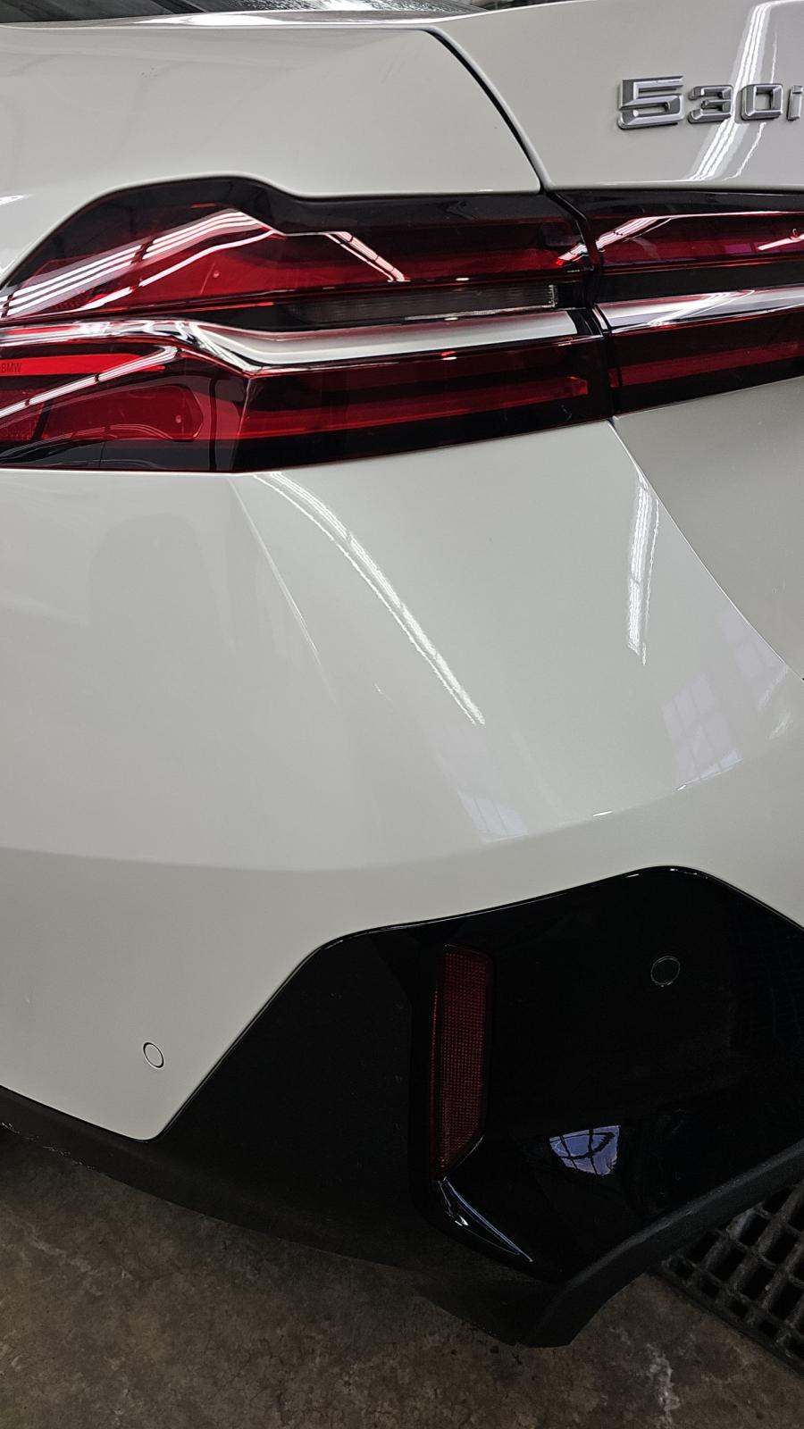 2025 BMW 5 Series 530i RWD