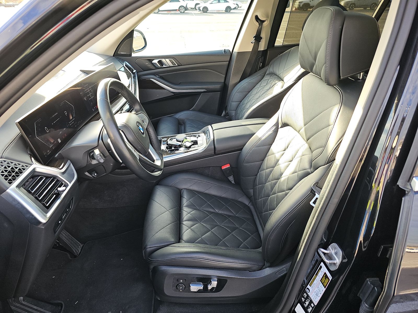 2025 BMW X7 xDrive40i AWD