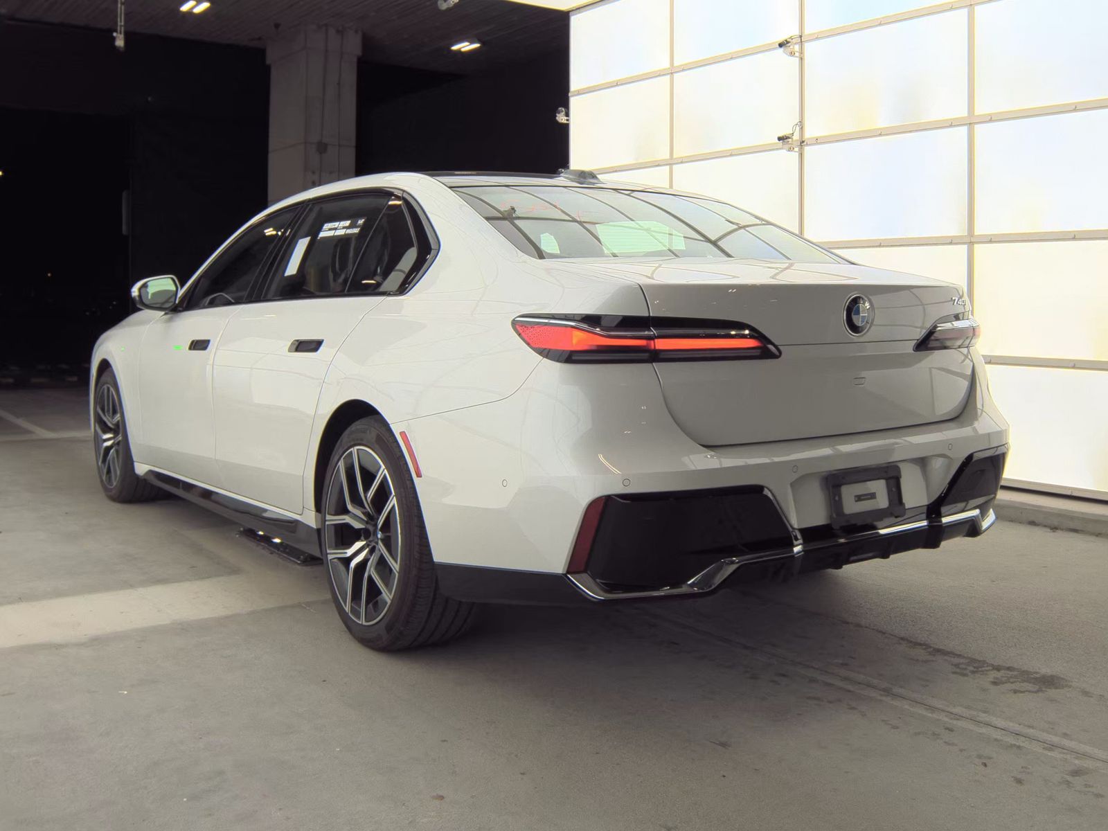 2025 BMW 7 Series 740i RWD