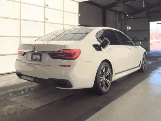 2016 BMW 7 Series 750i RWD