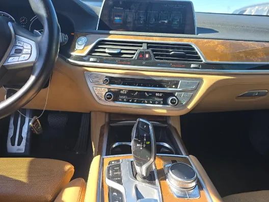 2016 BMW 7 Series 750i RWD