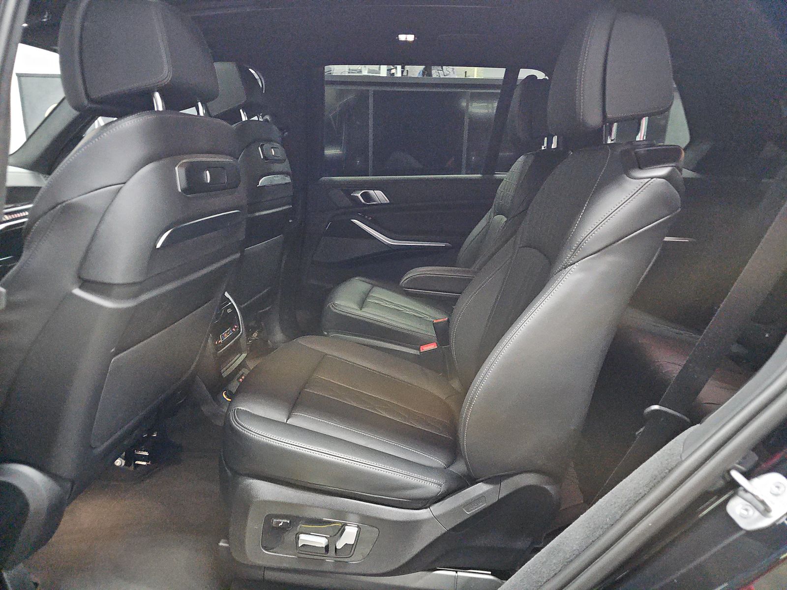 2023 BMW X7 xDrive40i AWD