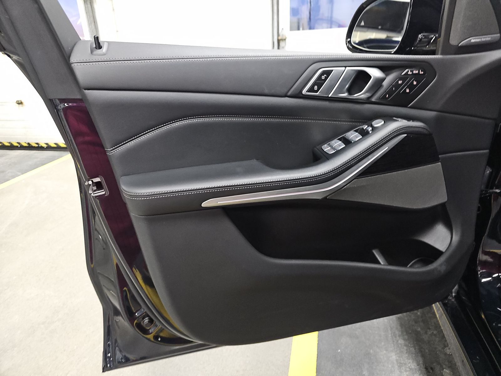 2023 BMW X7 xDrive40i AWD