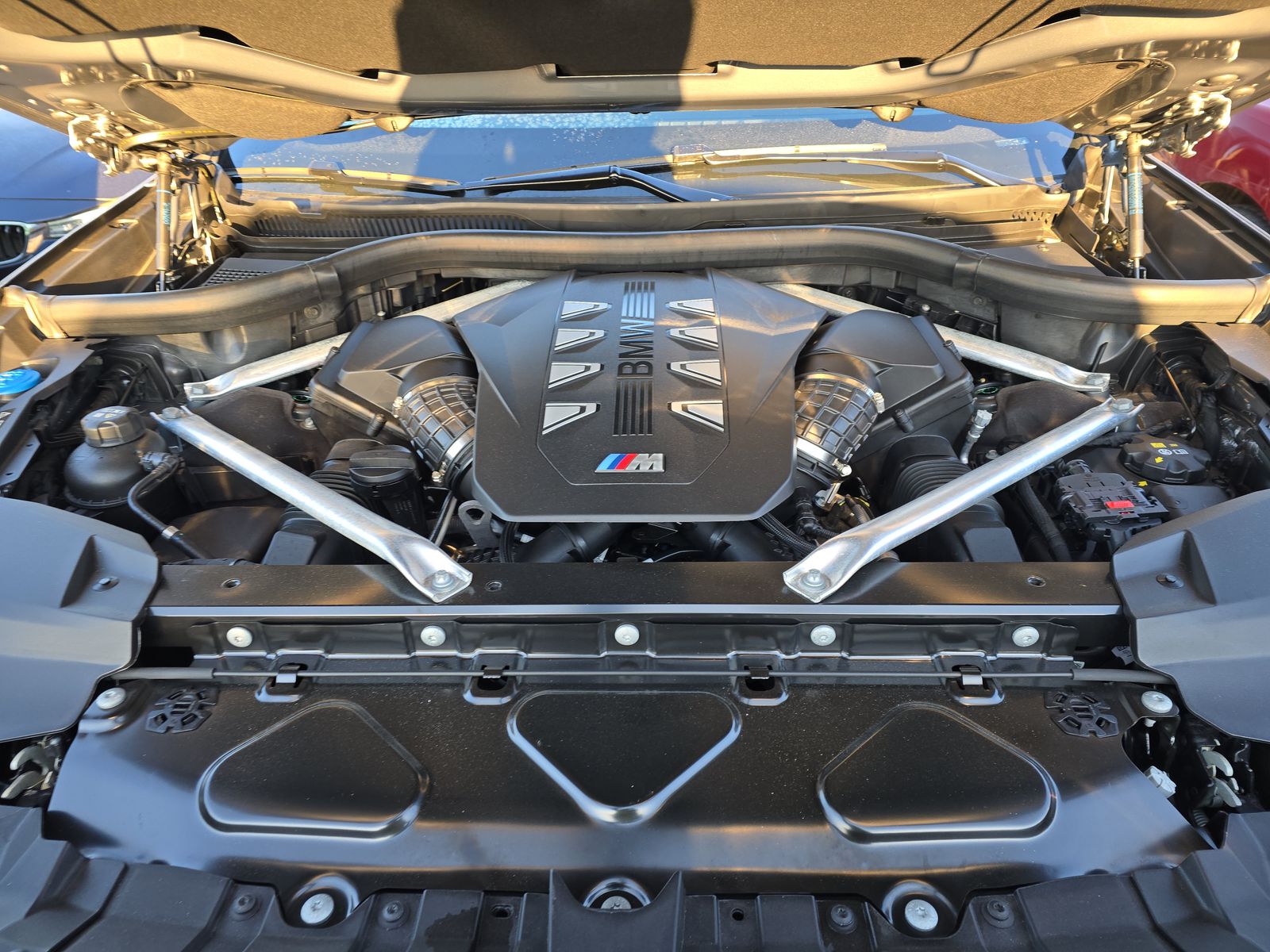 2023 BMW X7 M60i AWD