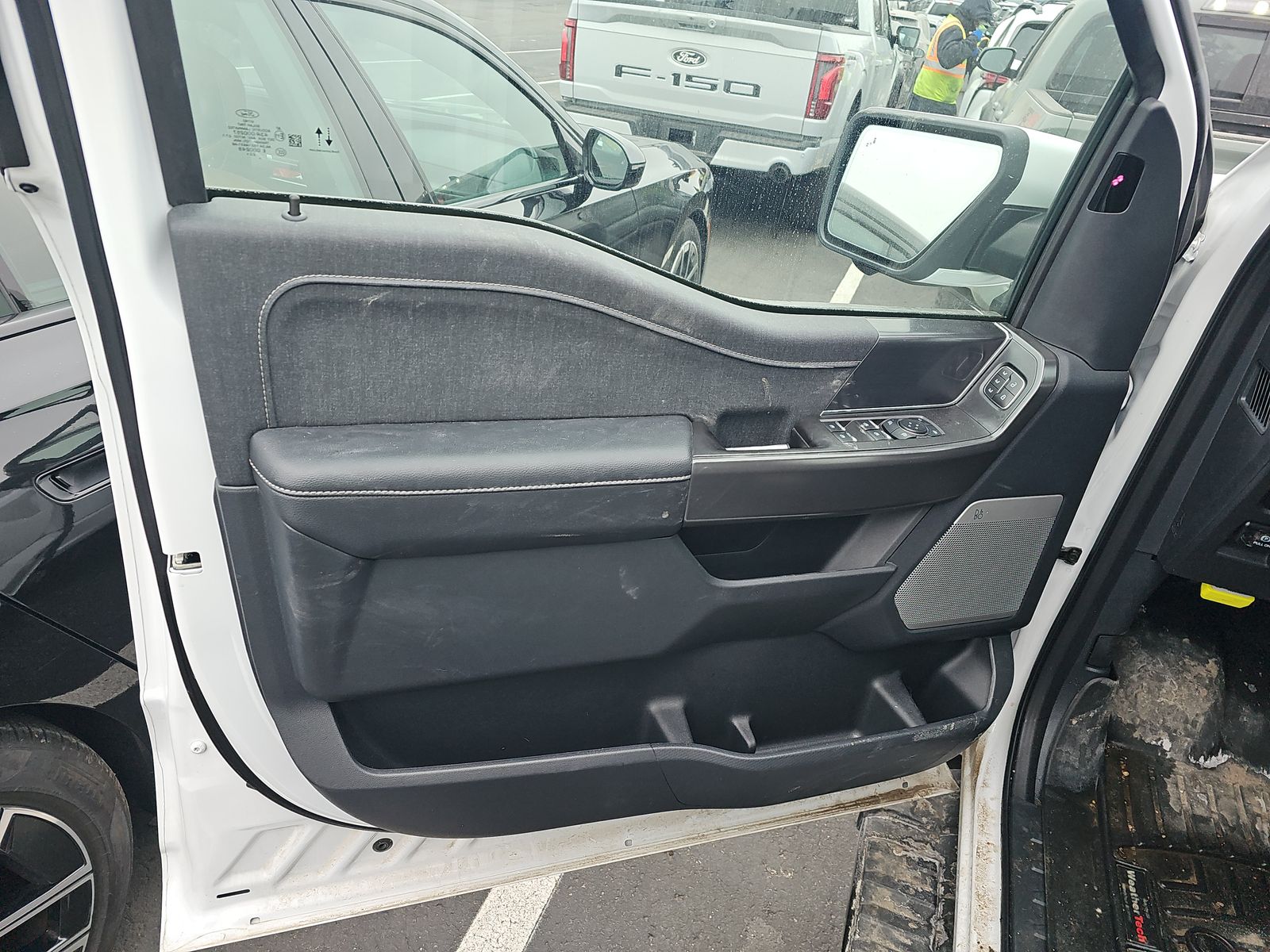 2024 Ford F-150 Hybrid Lariat AWD