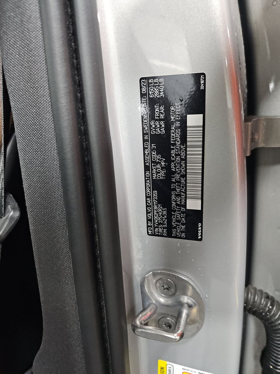 2024 Volvo XC90 B6 Plus AWD