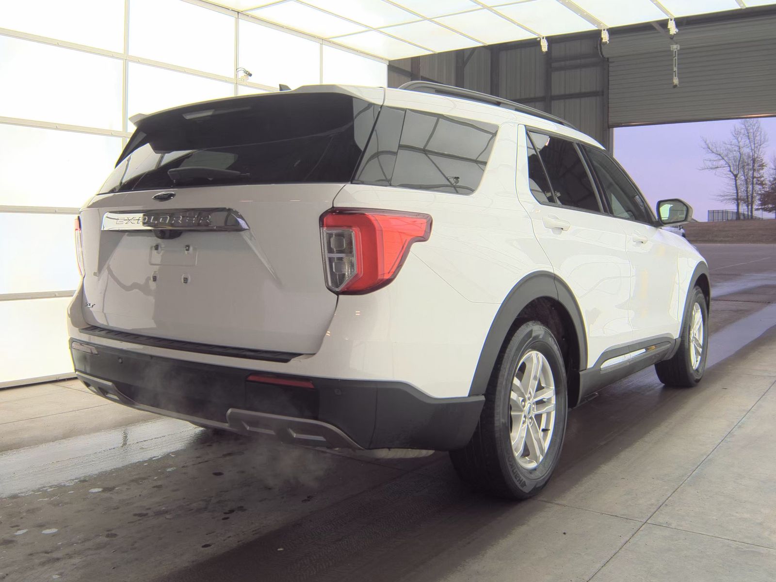 2023 Ford Explorer XLT RWD