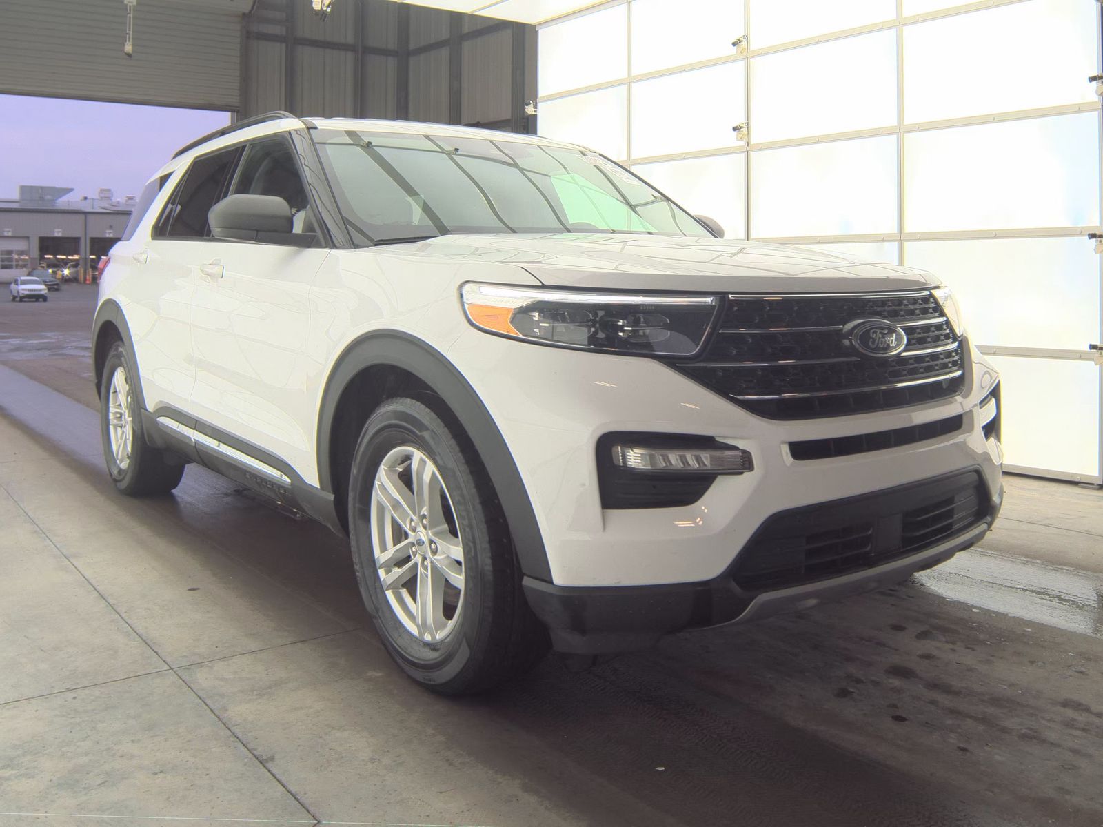 2023 Ford Explorer XLT RWD