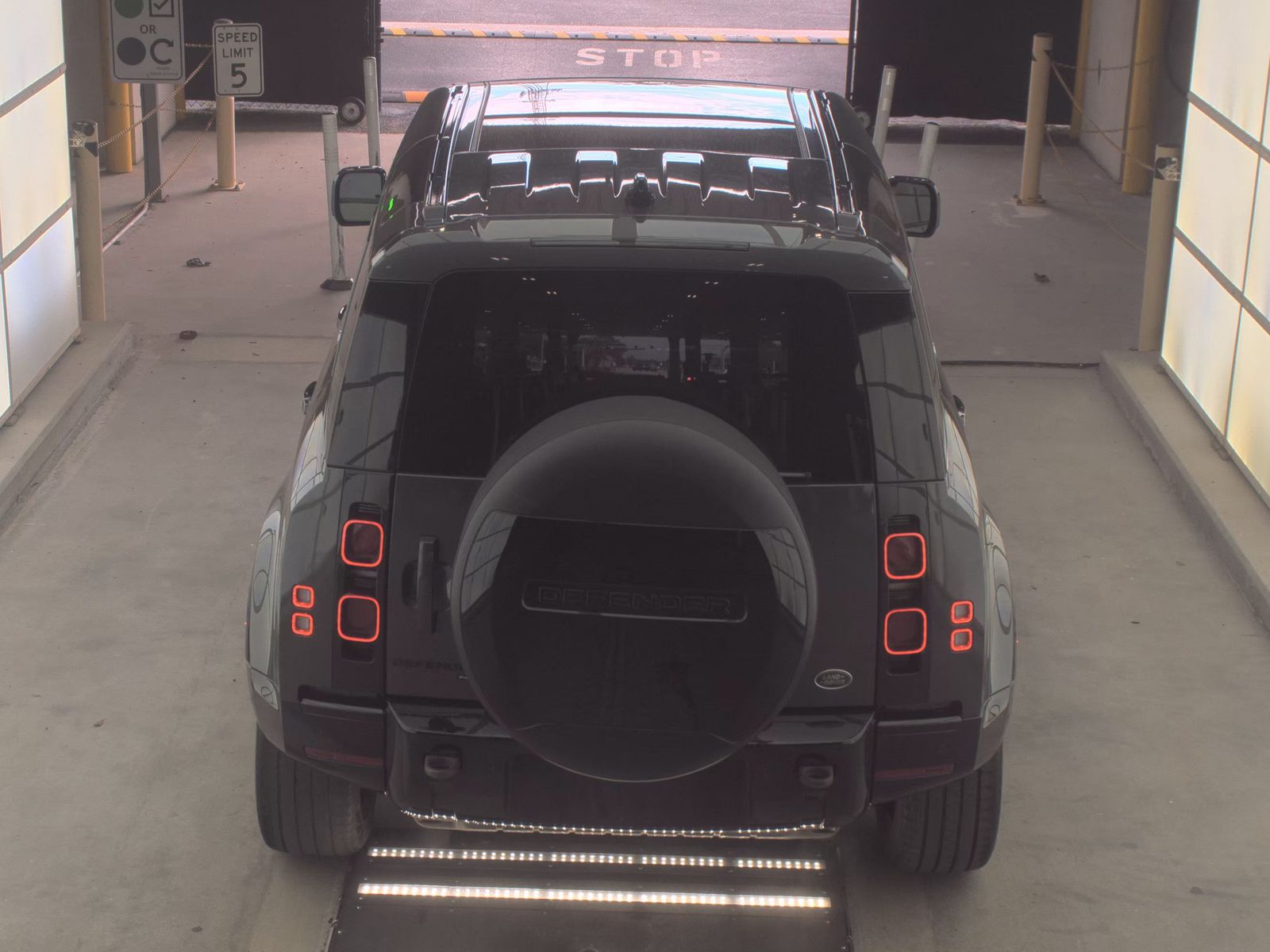 2022 Land Rover Defender 110 X-Dynamic HSE AWD